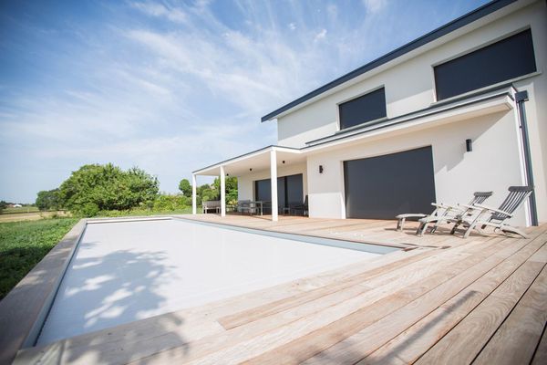 Piscine avec volet immerg&eacute; 3