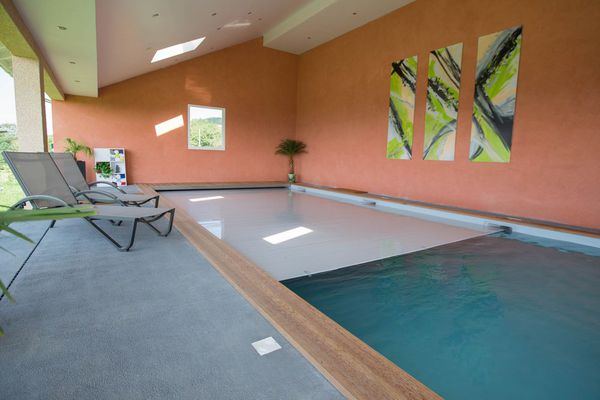 Piscine avec volet immergé